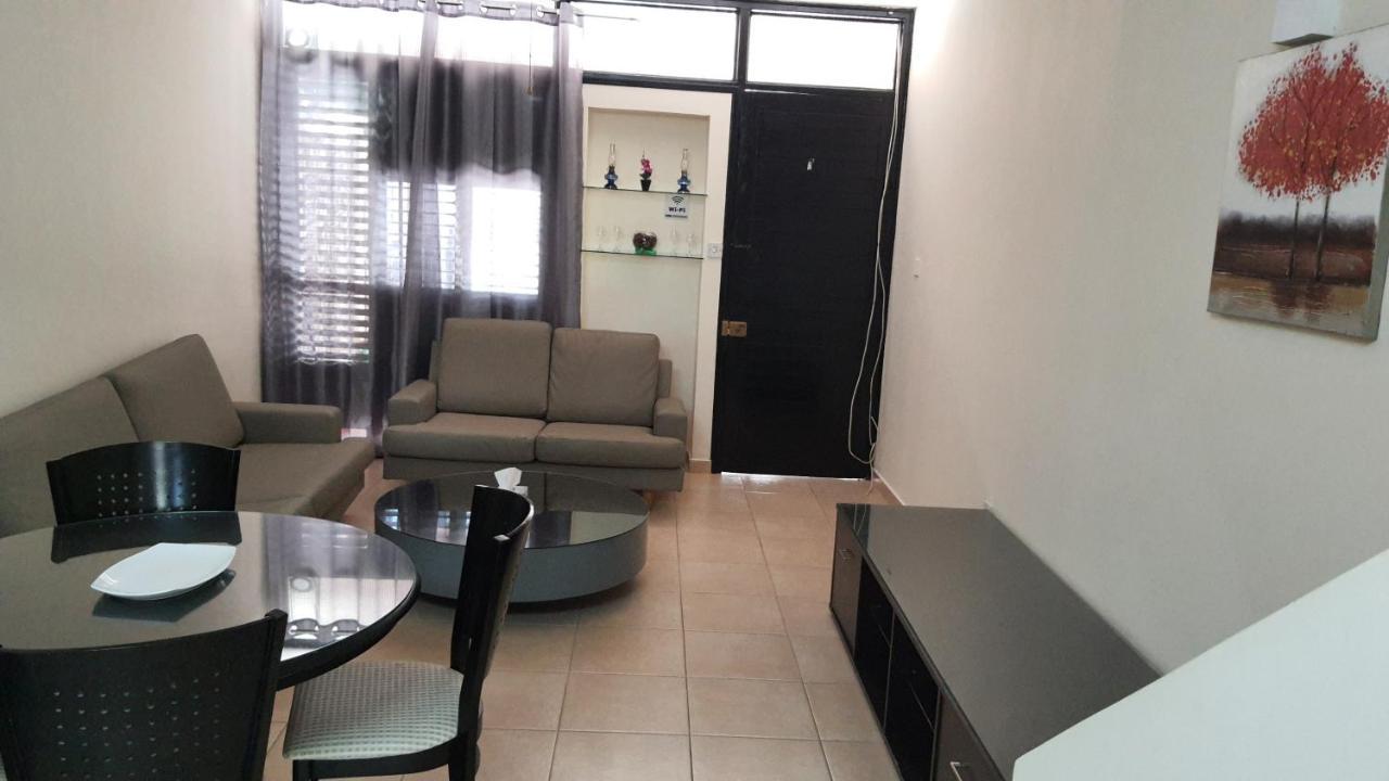 Lovely 2 Bedrooms In The Tourist Area In . * Paphos
